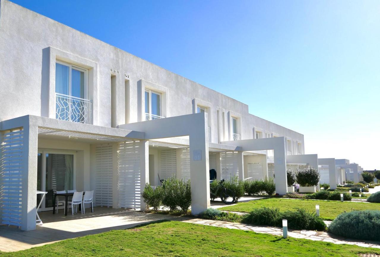 Resort Con Piscina A Soli 250 Mt Dalla Spiaggia La Pelosa Stintino Exterior foto
