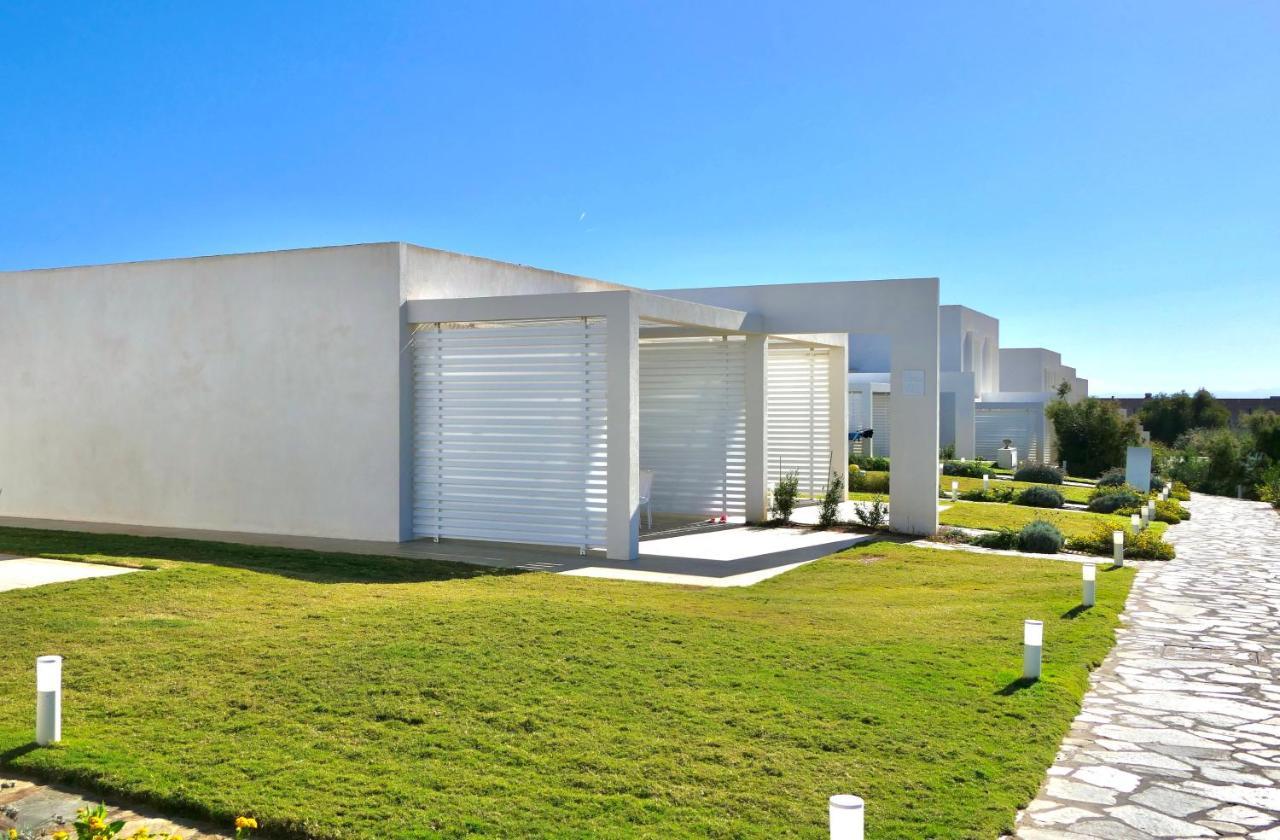 Resort Con Piscina A Soli 250 Mt Dalla Spiaggia La Pelosa Stintino Exterior foto